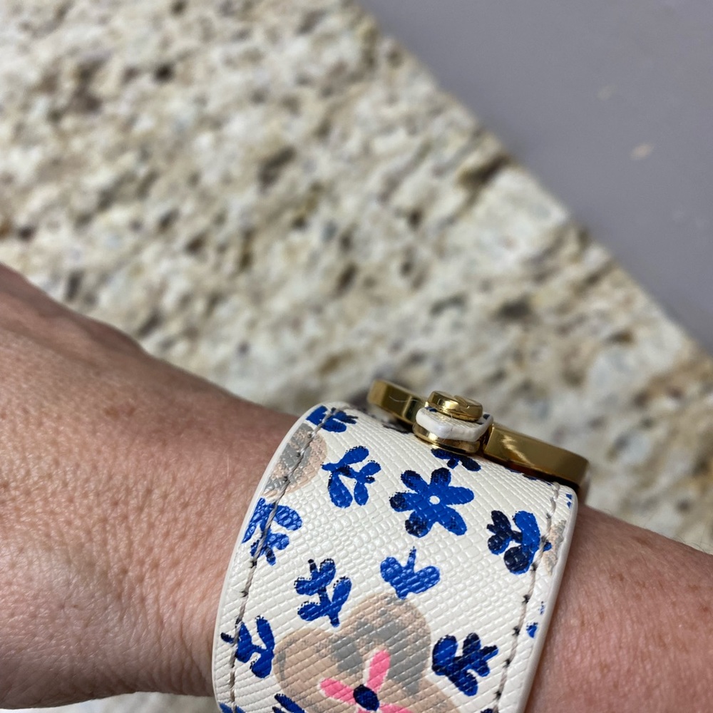 Tory Burch bracelet cuff. Size small. Excellent condition. - Picture 4 of 5